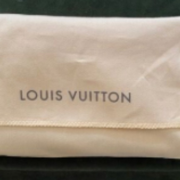 Louis Vuitton Zippy Wallet - Picture 6 of 14